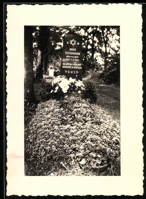 Photograph Jewish Tomb of Max Seligmann 1878-1962, Headstone with Star of David