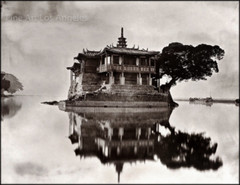 John Thomson Photo, «Island Temple on the River Min Near Foochow» 1873