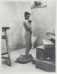 Heinrich Zille, Atelier Gaul standing pose on the side, photograph from the estate