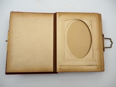 Antique Photo Album No Pictures 16x21cm Red Velvet Cover With Metal Clasp