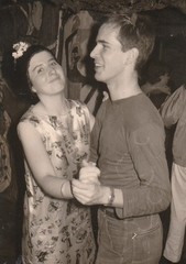 Vintage Photo Pretty Couple Dancing Fashion Carnival Snapshot 50s/60s-1