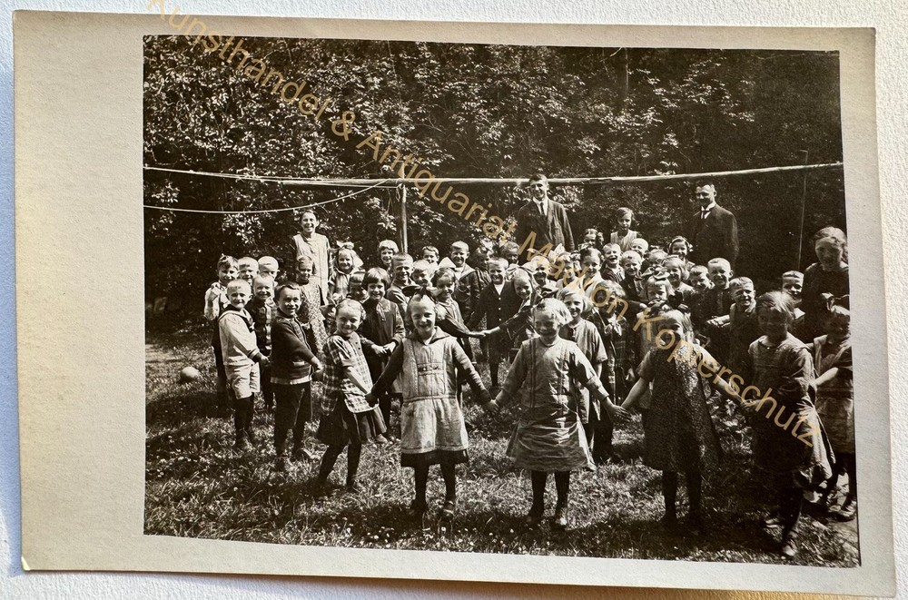 orig. Photo postcard girls children around 1910 school class kindergarten