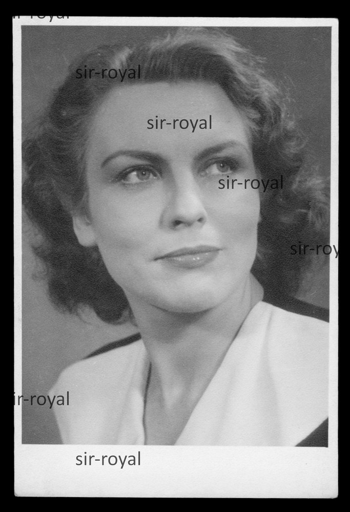 Düsseldorf-pretty woman Gerhild in portrait-photo 9x13cm