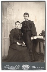 Photograph Samson & Co, Barmen, Wertherstrasse 13, Two Women in Victorian