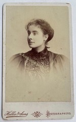 orig. CDV photo photograph woman lady picture old fashion around 1885 Hellis & Sons London