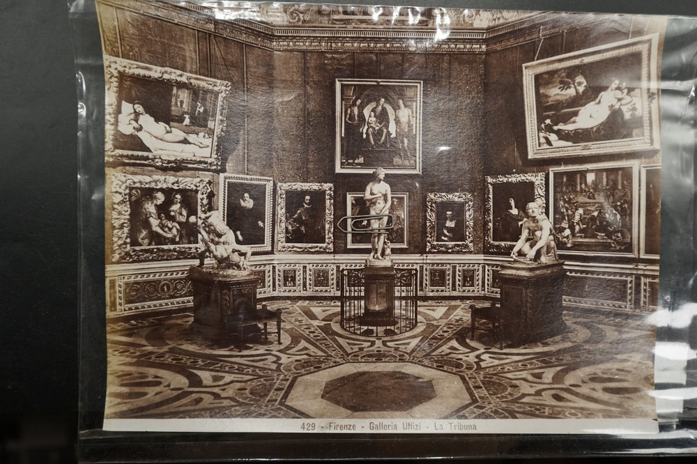 Photo Album View Florence Tribuna Uffizi Gallery Painting Art Renaissance Gallery