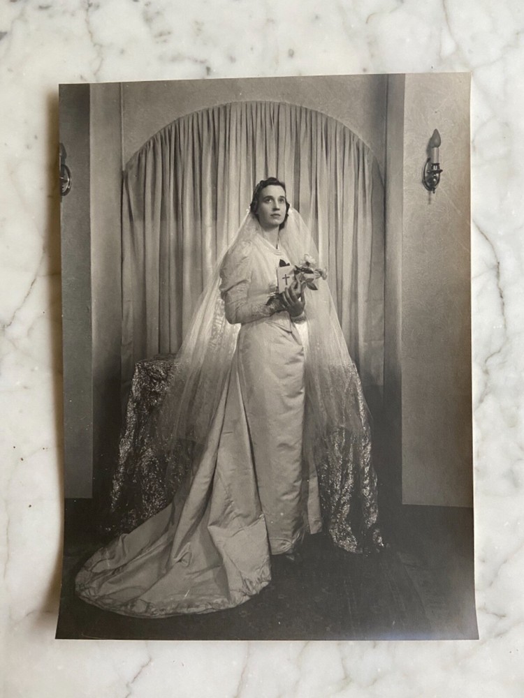 1920’s~1930’s H. R. Cremer Art Deco Photograph Bride 14” x 10”.