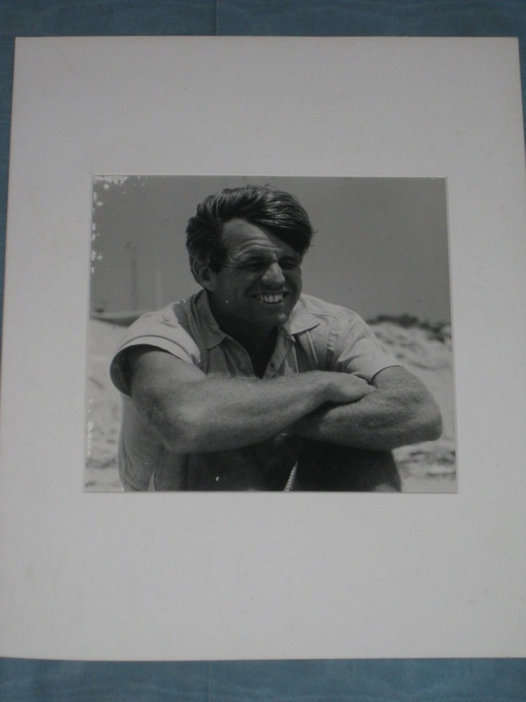 PHILIPPE HALSMAN SIGNED ART PHOTOGRAPH OF ROBERT KENNEDY LIMITED EDITION 4/500