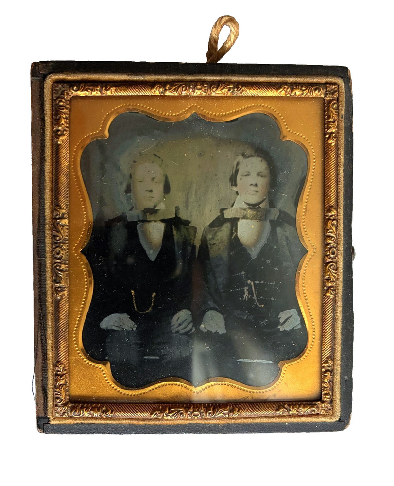 Daguerreotype 1/6 Plaque Um 1860, Portrait Two Young Men in Costume Photo