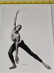 THE JOFFREY BALLET 8×10 HERBERT MIGDOLL PRESS PHOTO TYPE 1 DANCE MALE BLACK VTG