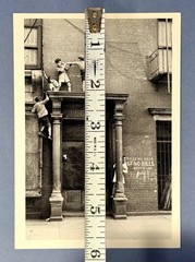 Helen Levitt Art Photo Print Card – New York, 1942 – Fotofolio 4.25”x6”