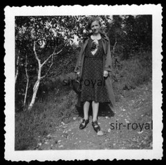 Bibra 1943 – Frau in schöner Vintage Mode Kleid Kleidung – 1940er – Foto 6x6cm