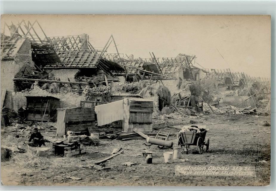 13172327 – 6700 Oppau explosion Austrasse Truemmer Ludwigshafen am Rhein