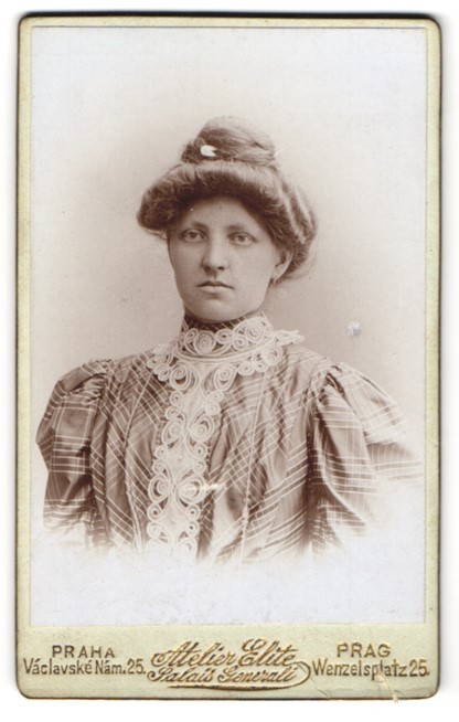 Photography Studio Elite, Praha, Václavské Nám. 25, Portrait of a Woman in Aufwe