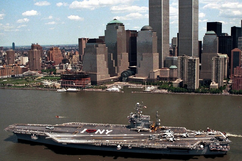 New Photo: USS John F. Kennedy (CV-67) Passes World Trade Center, 2001 – 6 Sizes