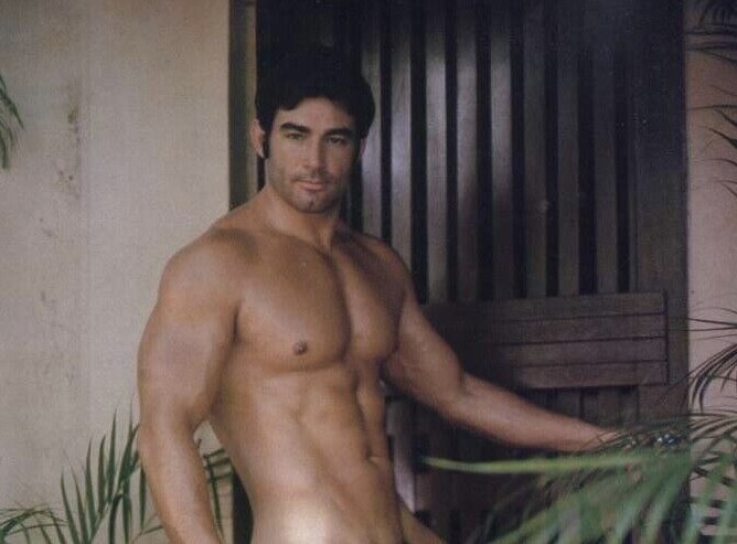[E121] Handsome Male Cute Model Showing Off Body And Muscles