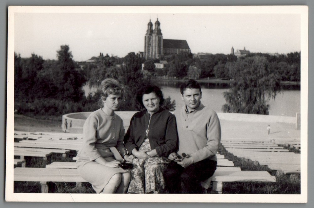Photo Gniezno Gnesen Cathedral Cathedral Jelonek Lake Poland (F2054)
