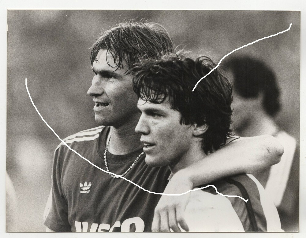 21×16 Genuine Photo Sven Simon 1984 Klaus Augenthaler + Lothar Matthäus DFB final