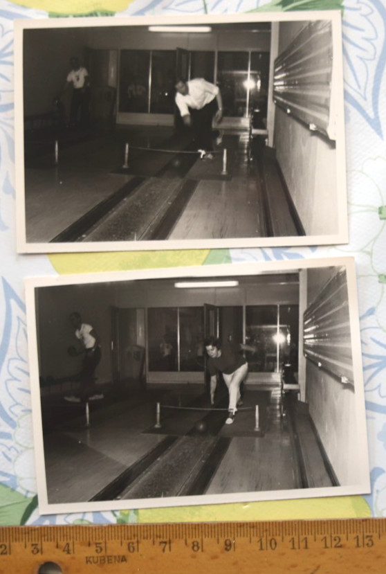 2x Photo 1973 Woman Woman Bowling Kegler Bowling Alley Woman Woman Girl Vintage AU