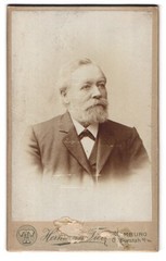 Photograph Hermann Tietz, Hamburg, size Burstah 12-14, portrait of older gentleman in