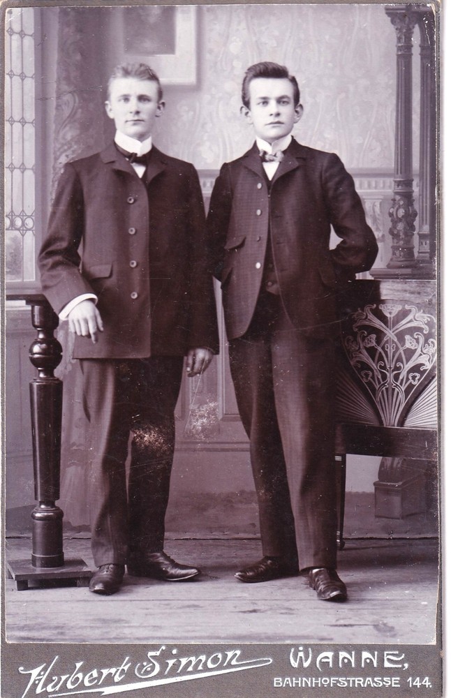 orig. CDV photo – 2 young men – 1907 tub – Hans Winter – 16.5×10.5 cm unique