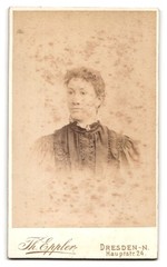 Photograph Th. Eppler, Dresden, monogram of photographer and medals with port
