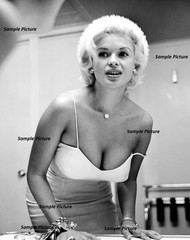 Jayne Mansfield Was One of The America’s Biggest – Photo Semi Glossy (Print)