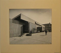 Vintage EZRA STOLLER SCHOOL MODERNIST Bank Architecture PHOTOGRAPH – Manny Hanny