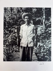 Guajiro con Morteros by Alberto Korda – Signed 12×16 Archival Print