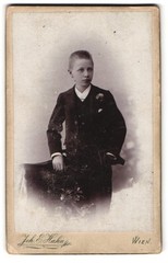 Photograph Joh. E. Hahn, Vienna, Mariahilferstraße 105, Schuberth Adolf in elegant