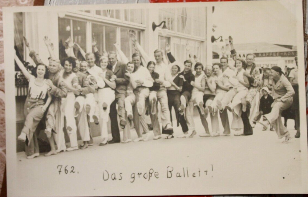 Photos 1933 Grömitz Baltic Sea women woman men Kaffer pastry shop ballet M8