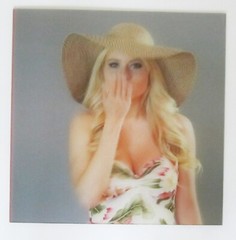 Girl Blowing a Kiss CinemaGraphic Brown Motion Lenticular 3D Picture Large 16×16