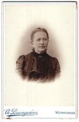 Photograph Ch. Baumgartner, Wolfratshausen, Untermarkt 248, older lady in dress