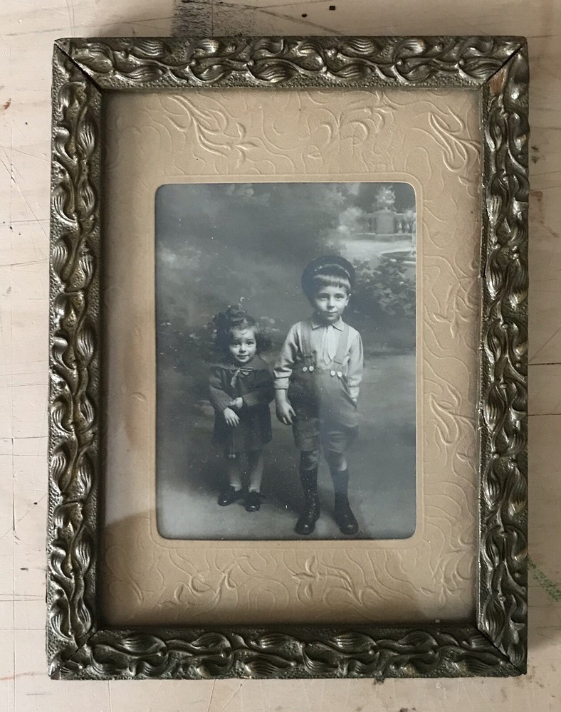 Early 20th Century French Photo Children – Ornate Frame