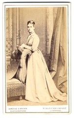 Photograph Vandyke & Brown, Liverpool, Bold Street 31, Elegant Lady in Raffini