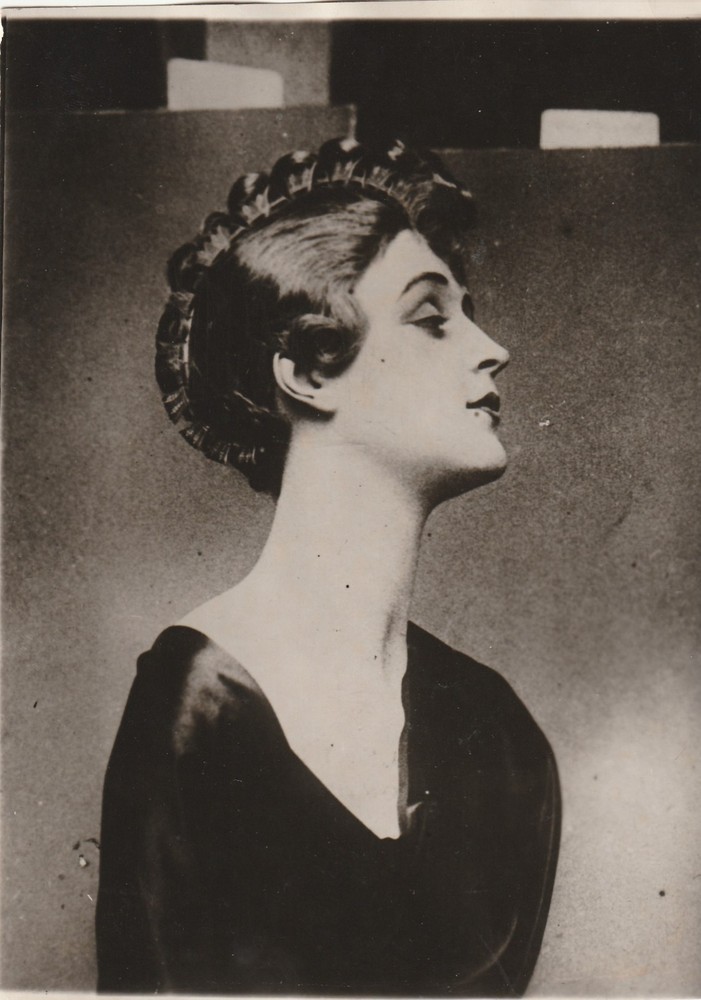 Press Photo Beautiful Woman The Last Word In Hairstyle Fashion Hairdresser 1920s