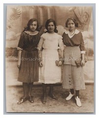 Portrait of Three Young Women – Handbag Fashion Hairstyle – Vintage Photo