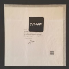 Susan Meiselas Magnum Square Print 6″x6″ «GAWKER…» New in Sealed Unopened Bag