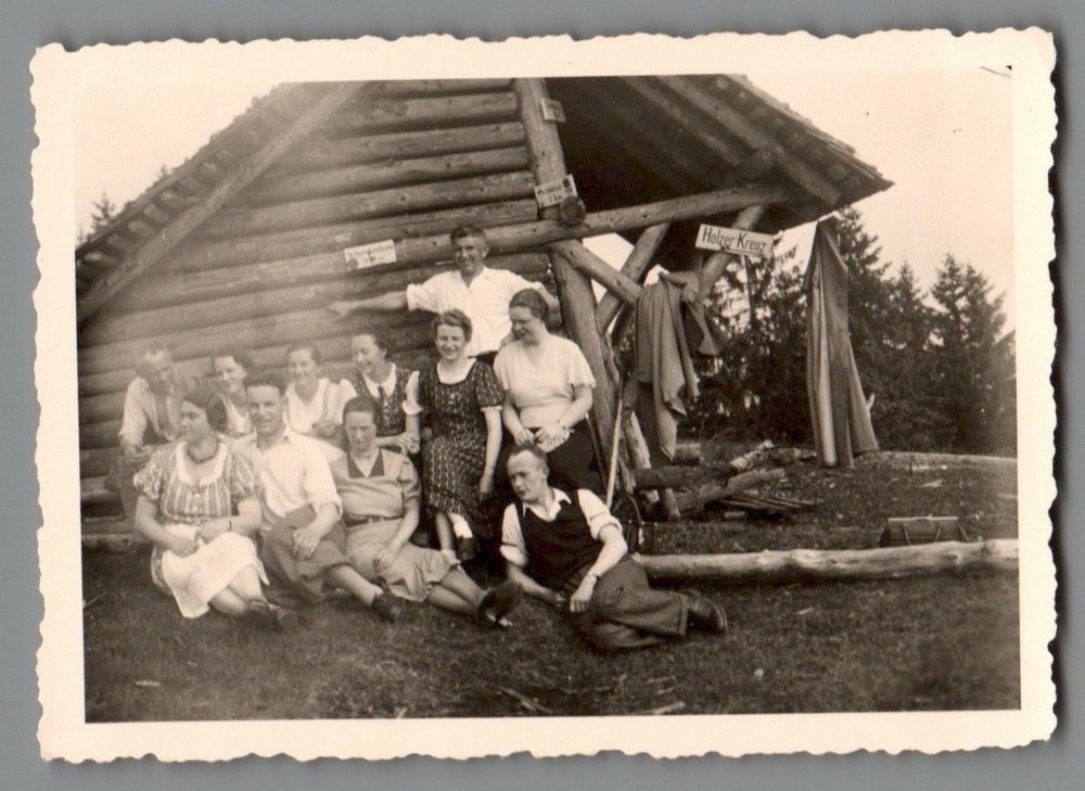 2x Photos Schönau Black Forest Holzer Kreuz Group Hut (F1159)