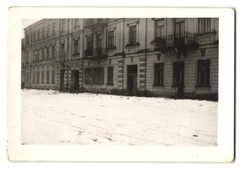Photograph Vilnius, street view with houses in winter 1943