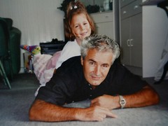 «GANDDAUGHTER»: PHOTO, PHOTOGRAPH, OPI, GRANDFATHER, GRANDCHILD, GIRL, MAN, GAMES!