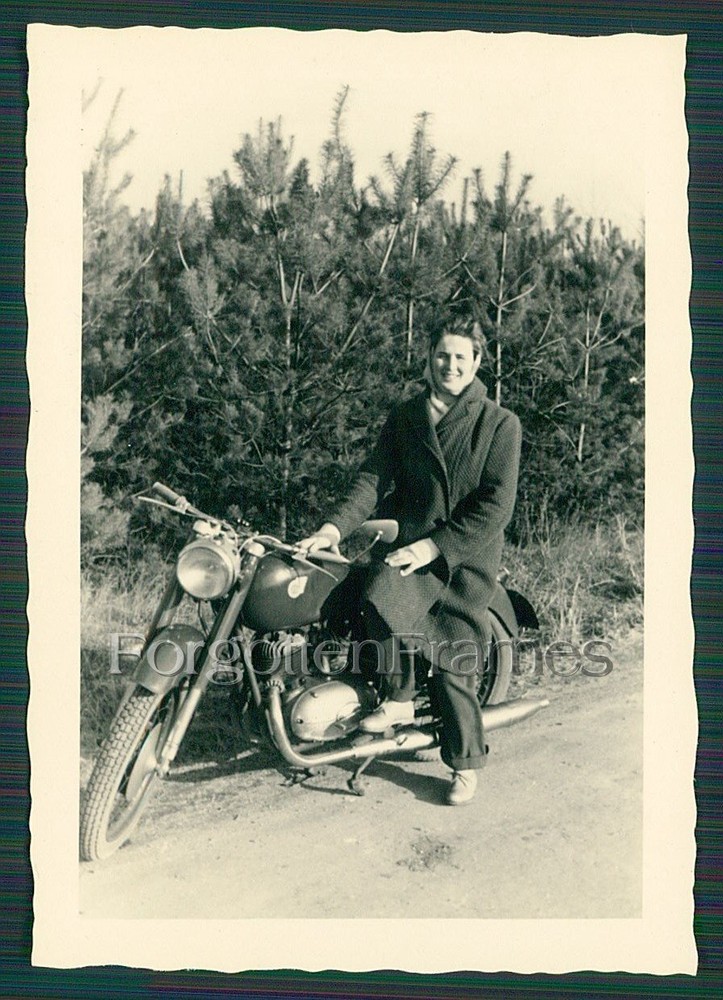 Photo Simson Puch Motorcycle Beautiful Woman Vintage GDR Old Motorcycle Photo