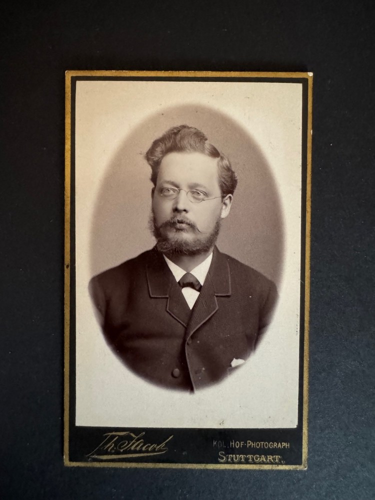 CdV photo around 1885 Th. Staeble Stuttgart BGL. court photographer fine gentleman portrait
