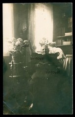 Jena – old woman in Otto-Schott-Straße 24 – photo postcard 9x14cm