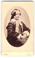 Photograph Hertz, Hull, Witham 123, Portrait of a Lady CDV / Cabinet Photo