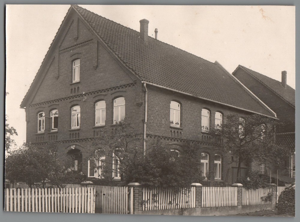 Photography residential house villa farmhouse brick architecture probably Minden F1207
