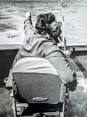 Fidel Castro Fishing – Photograph by Alberto Korda – Signed 12×16