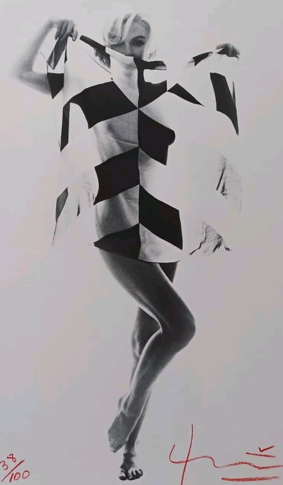Bert Stern – Marilyn Monroe -with black white scarf – limited & signed