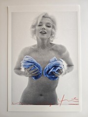 Bert Stern – Marilyn Monroe classic blue roses – signed