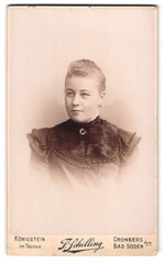 Photograph Franz Schilling, Bad Königstein/Taunus, middle-class woman with earwress